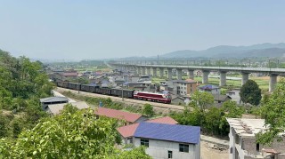 界面调查｜铁路穿村而过：一个湘西村庄与17起火车撞人事故